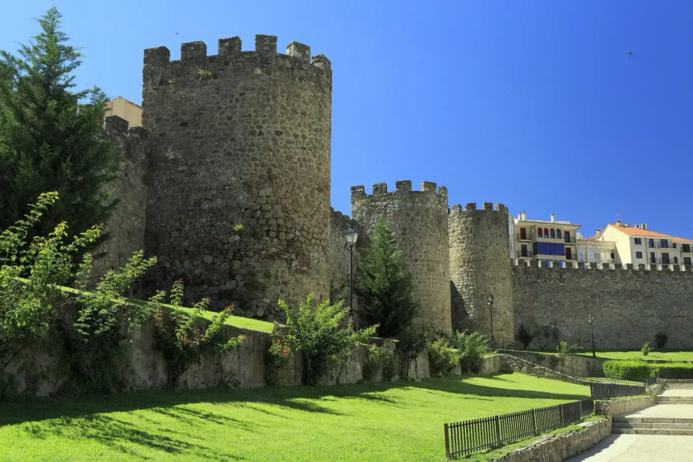 Portada de La Ruta de las Murallas: 2.167 metros de muro medieval que rodean Plasencia como un escudo