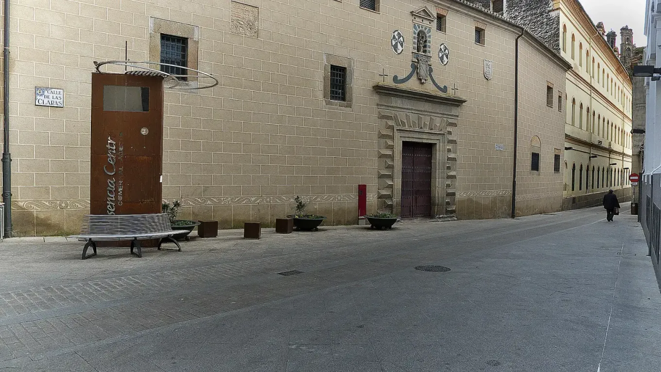 Portada de La Ruta de los Conventos: siete siglos de cláustros, retablos y dulces de monja en Plasencia