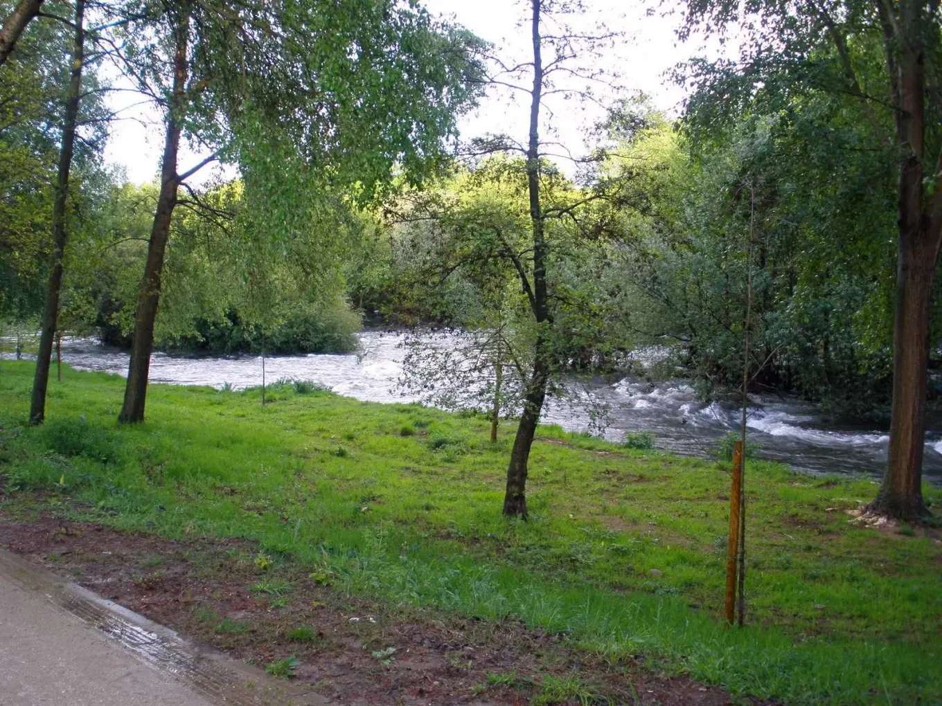 Portada de La Ruta de los Parques: el Plasencia verde que no sale en las guías de murallas