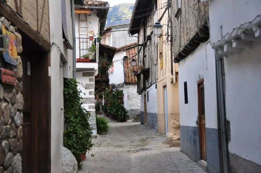 Portada de Valle del Ambroz: la comarca que Hervás te esconde entre bosques
