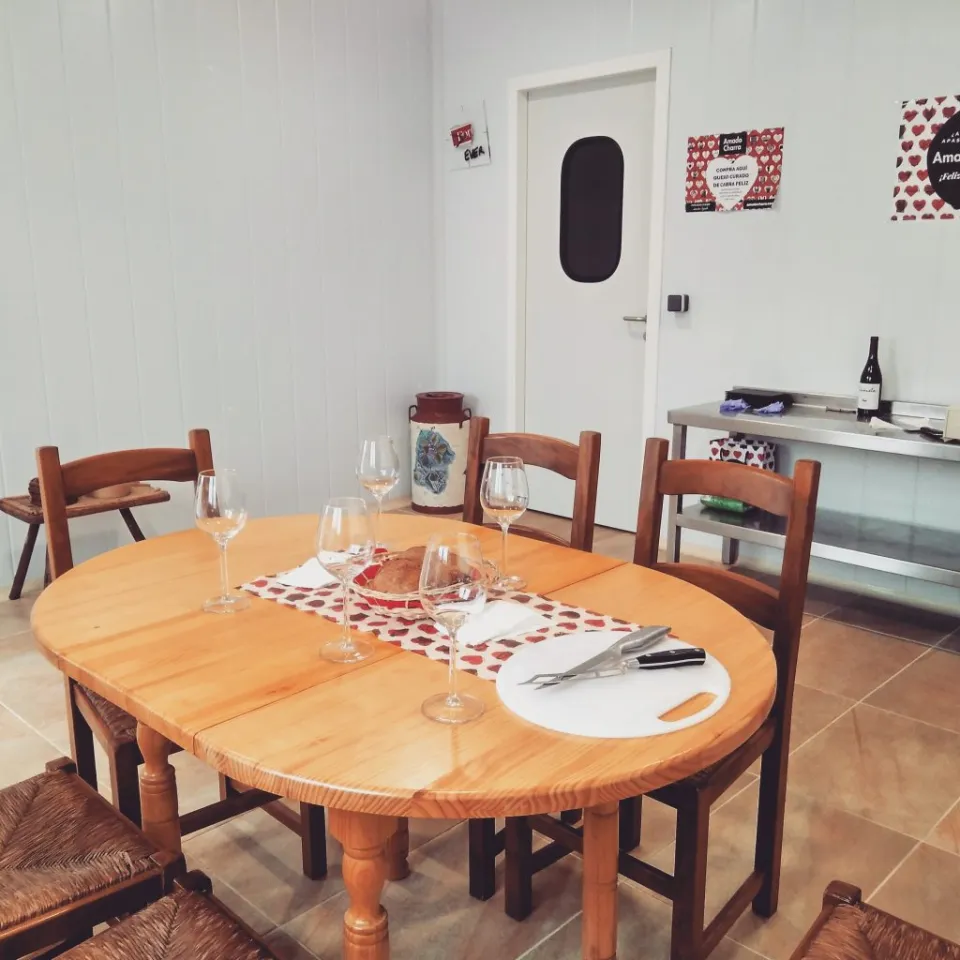 Foto de Amado Charra: desayunos y quesos de Solete