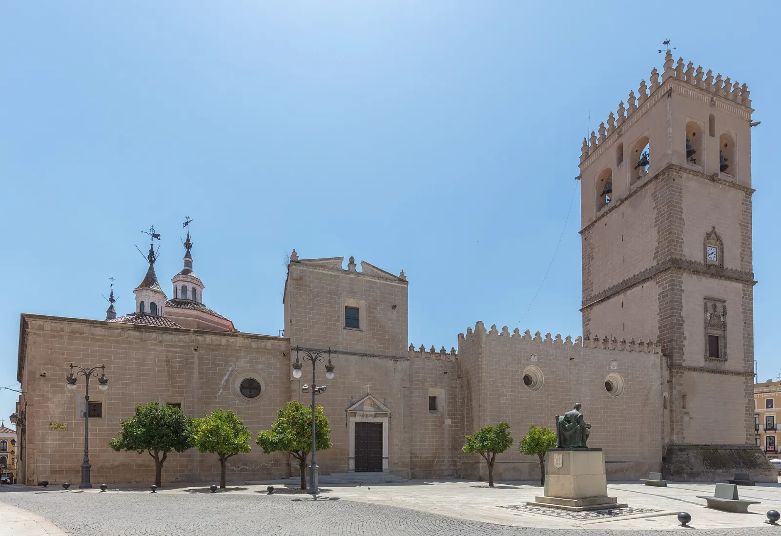 Parada de Ruta Jubilar Badajoz: Puerta Santa y Cielo Starlight